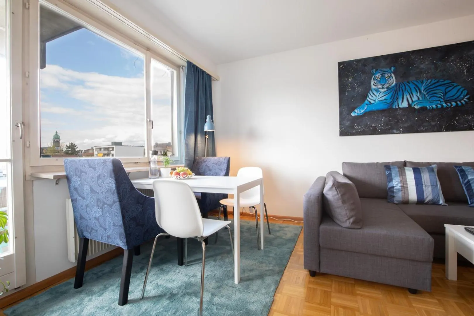 Special Blue Tiger Apartment Basel, Messe Kleinbasel 10-Star
