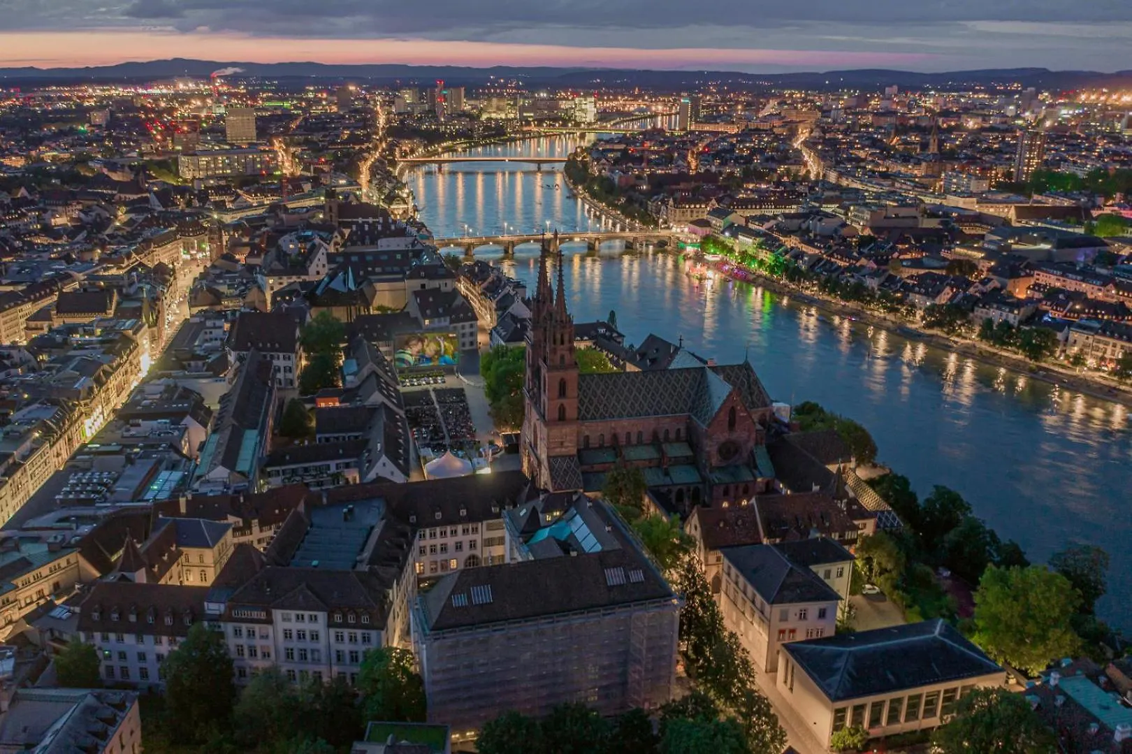 Special Blue Tiger Apartment Basel, Messe Kleinbasel 10-Star Basel